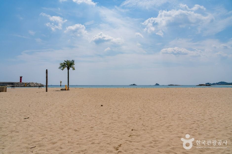 烽燧台海滩