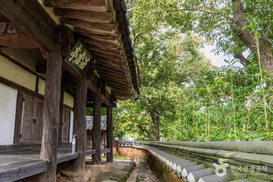 Gokseong Hamheojeong Pavilion