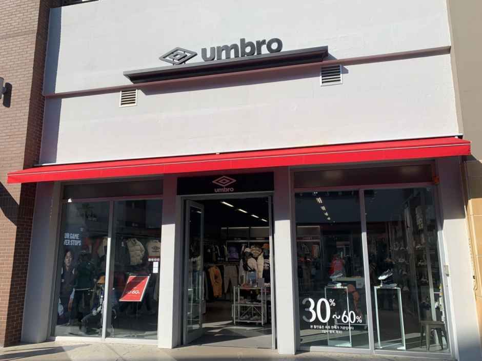 [事後免税店] UMBRO（アンブロ）・ロッテプレミアムアウトレットキムヘ（金海）店(엄브로 롯데프리미엄아울렛 김해점)