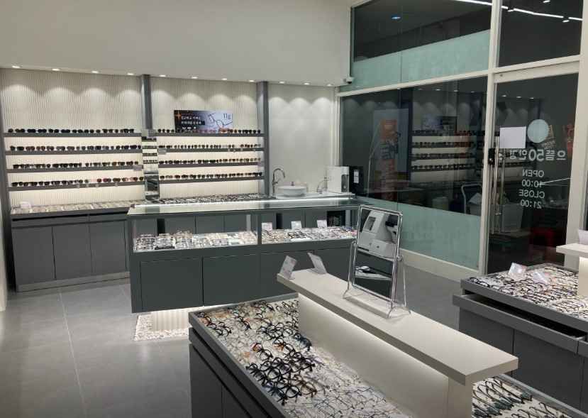 으뜸50안경 강남구청역점