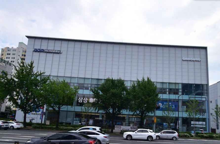 Samsung Store Seodaegu [Tax Refund Shop](삼성스토어 서대구)