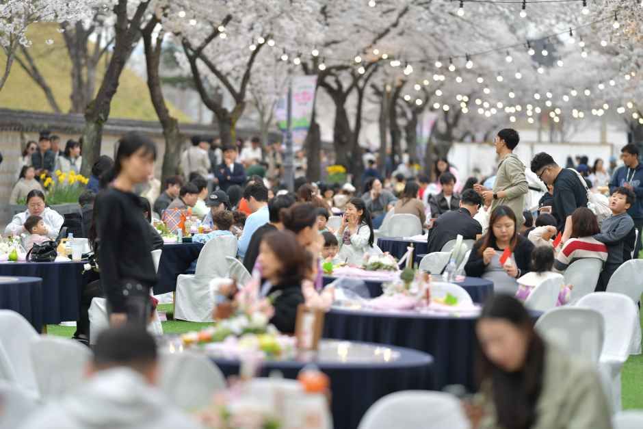 경주 대릉원돌담길 축제