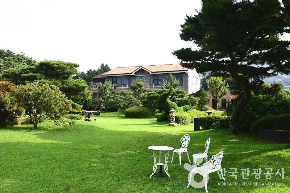 Carmel Garden