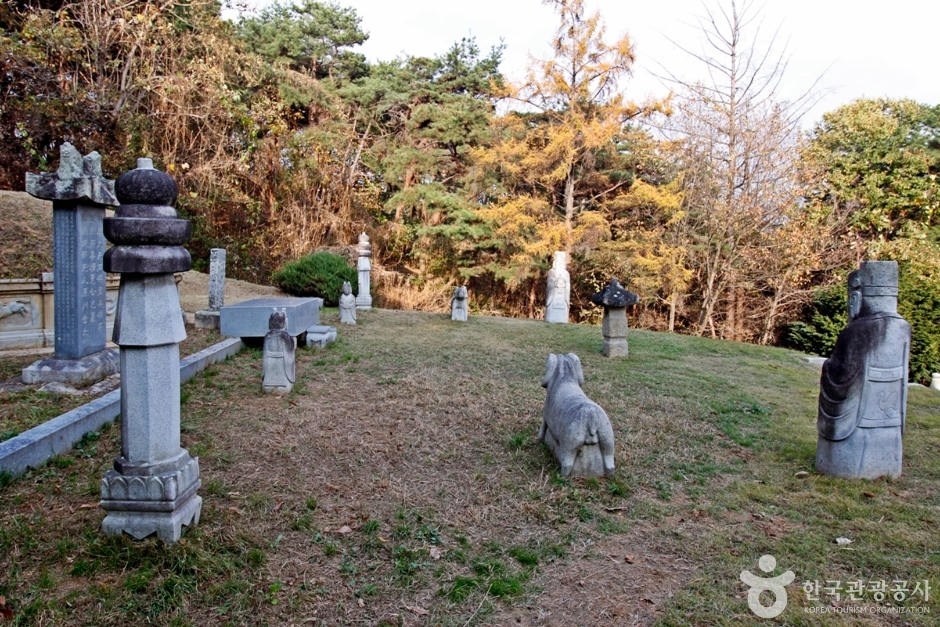 忠州 石甫君墓所