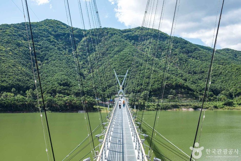 普賢山ダム吊り橋
