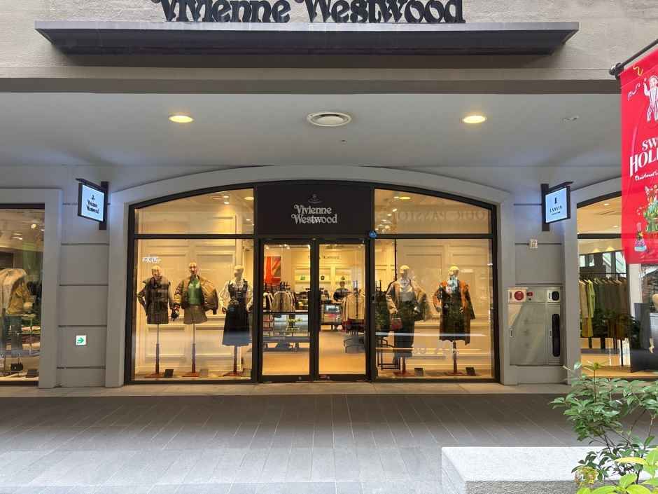 [事後免税店] Vivienne Westwood（ヴィヴィアン・ウエストウッド）・ロッテプレミアムアウトレットトンブサン（東釜山）店(비비안웨스트우드 롯데프리미엄아울렛 동부산점)
