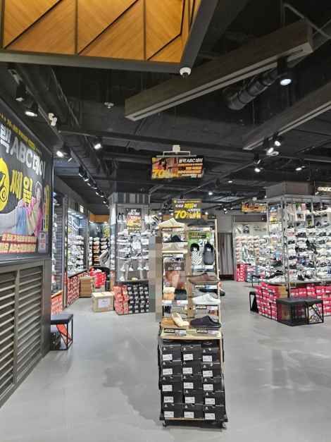 ABC Mart 乐天名品奥特莱斯 东釜山店