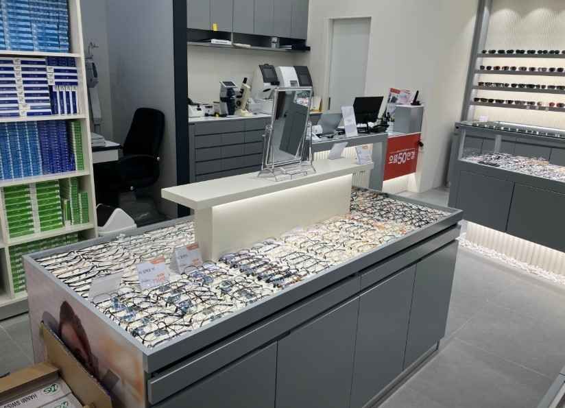 으뜸50안경 강남구청역점