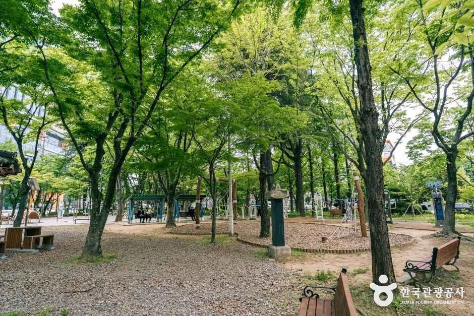 농성광장