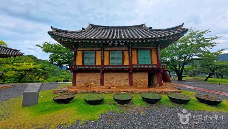 제천 청풍 응청각 - 충청북도 제천시 청풍면 청풍호로 2048 관광 명소