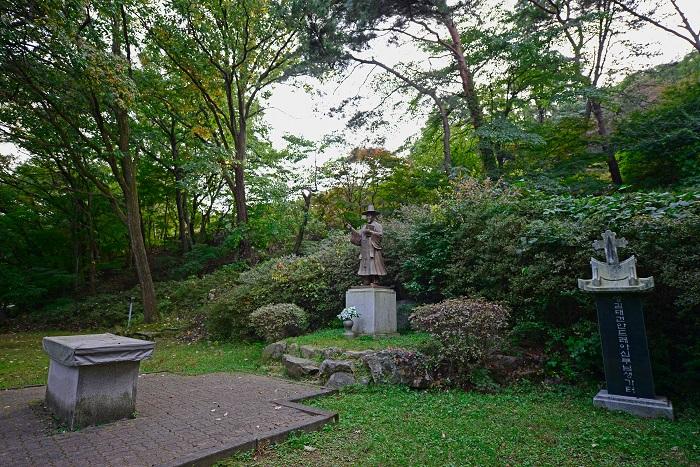 Golbaemasil Shrine is where St. Andrew Kim Taegon spent his childhood.