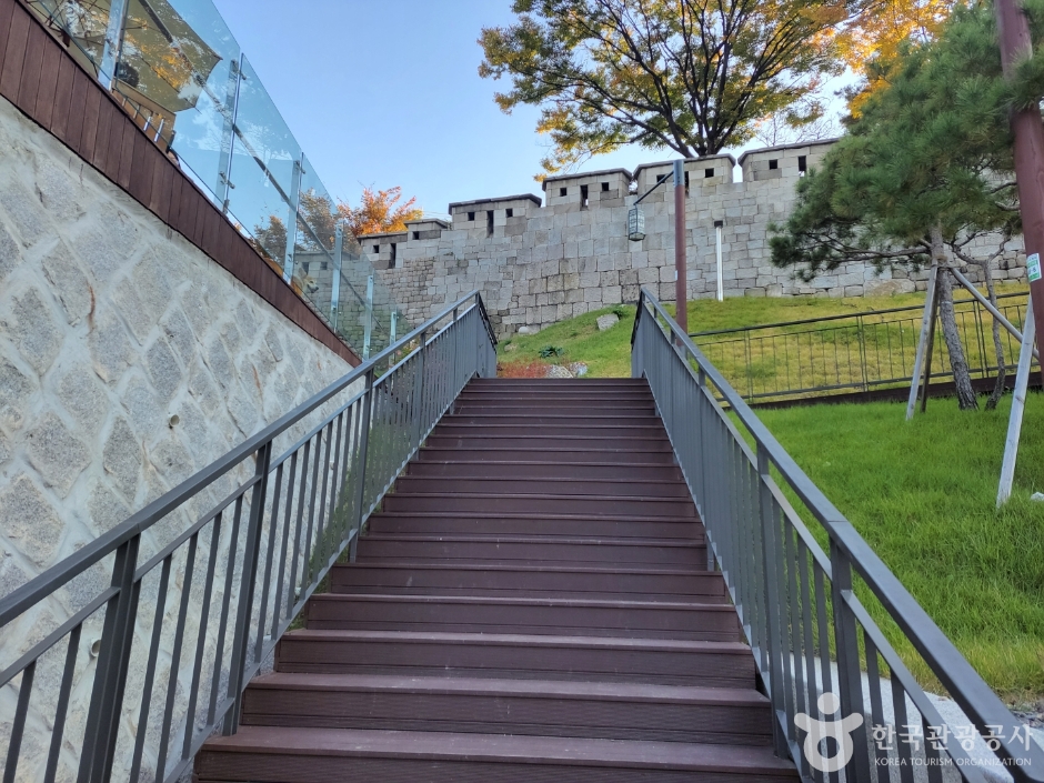 Seongbuk Historical Culture Park