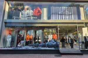 뉴발란스 홍대점