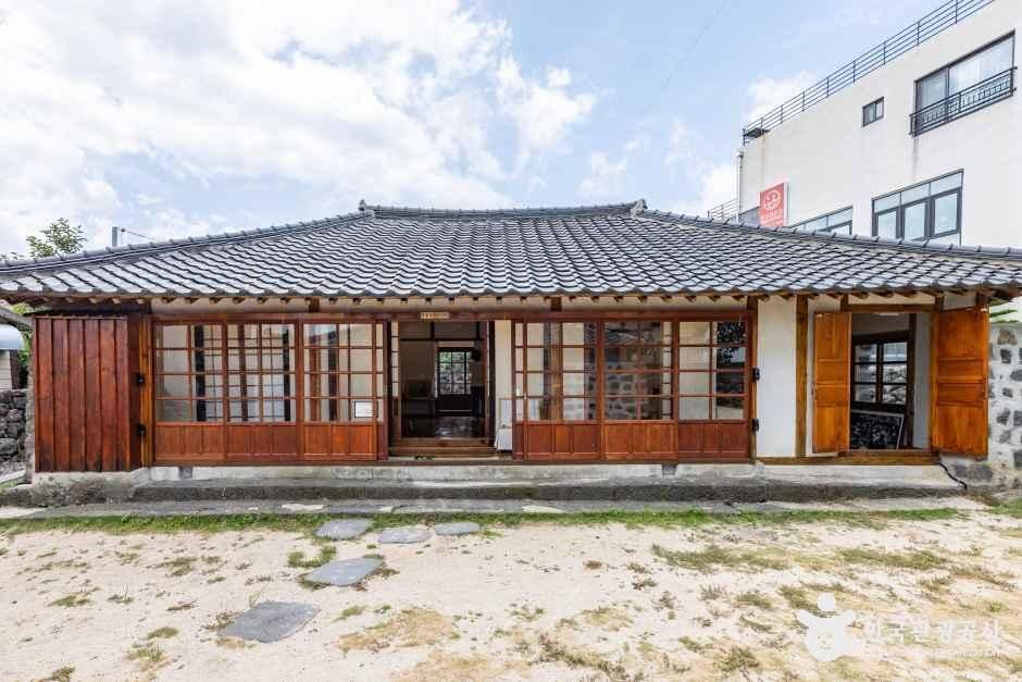 제주_제주책방·사랑방 (13).jpg