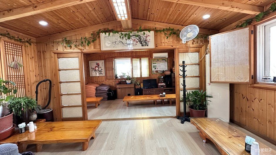 봉화_산수유길사이로 (2).jpg