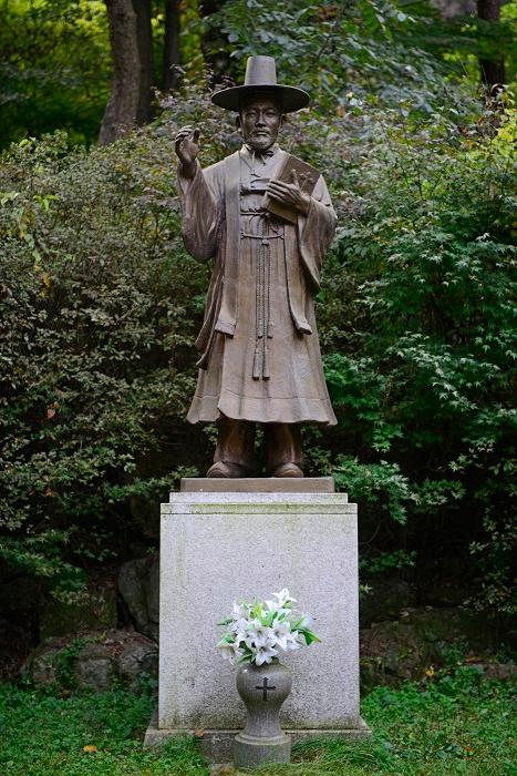 Statue of St. Andrew Kim Taegon at Golbaemasil Shrine