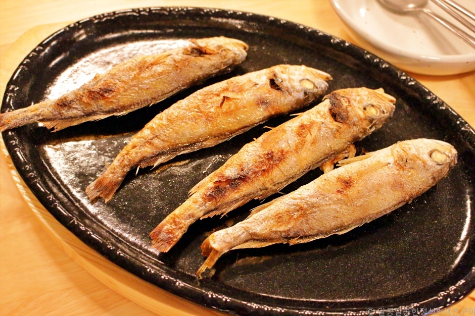 Allkong Dallkong Hanjeongsik & Grilled Fish