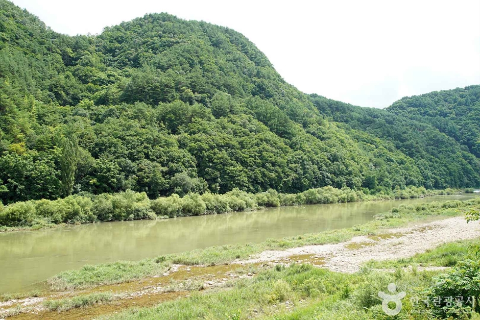 上井岩山