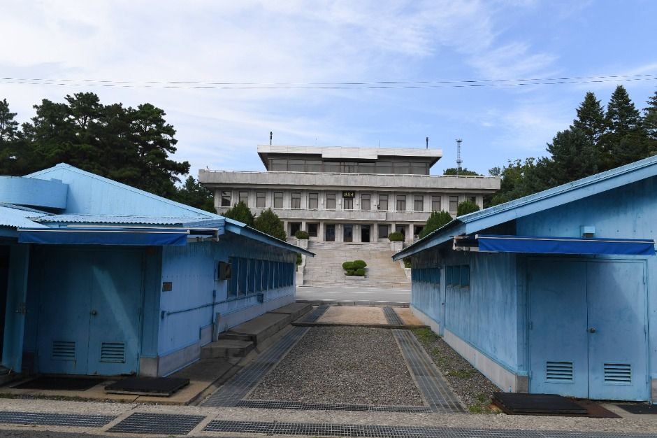 Panmunjeom (Joint Security Area)
