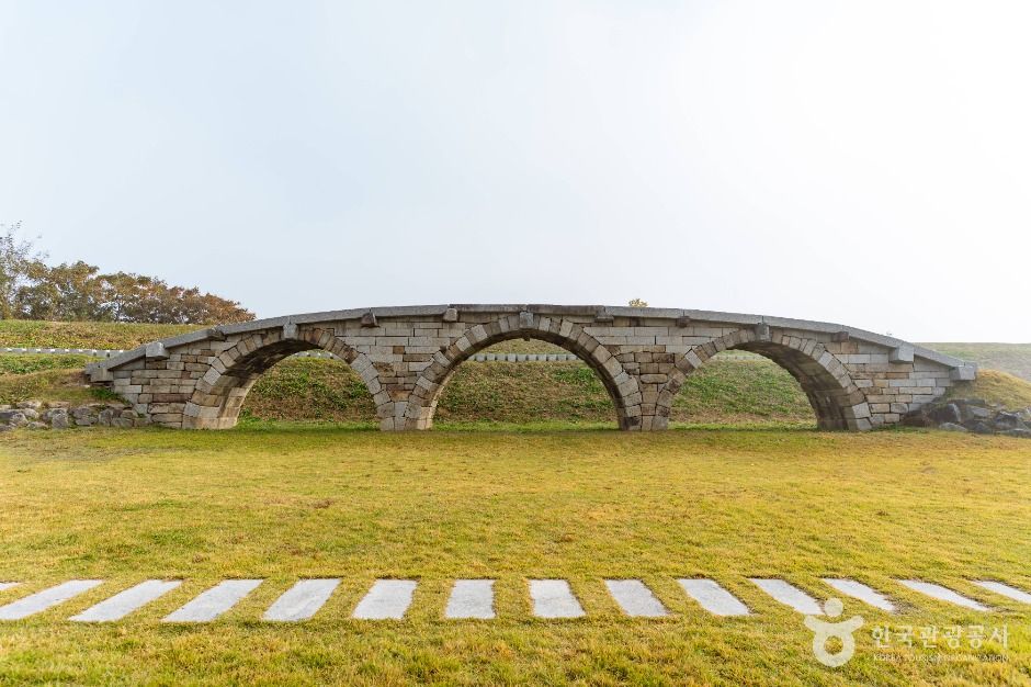 Gangkyeong Minae Bridge