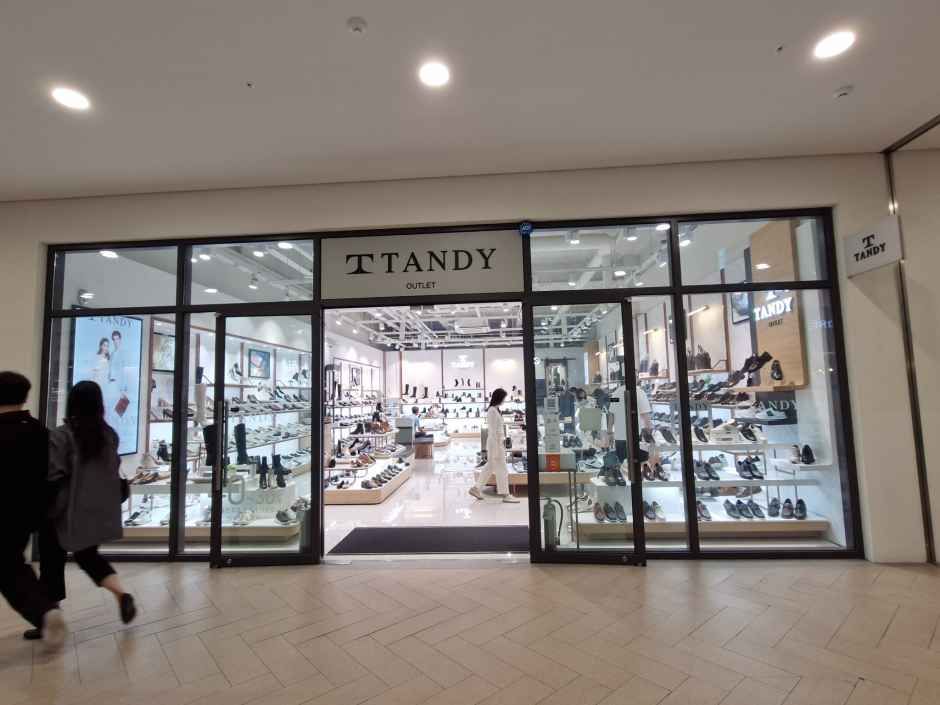 Tandy 现代高级奥特莱斯 金浦店