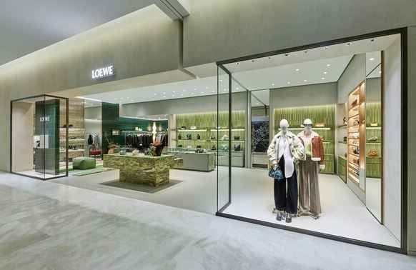 [事後免税店] LOEWE（ロエベ）・現代百貨店パンギョ（板橋 店(로에베 현대백화점 판교점)