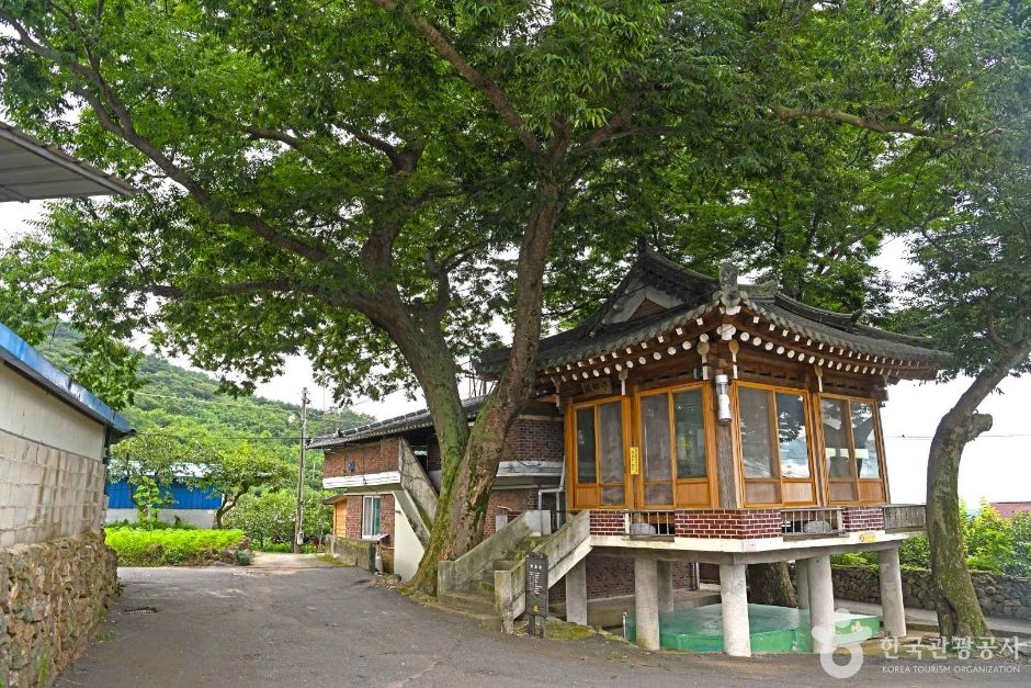 Nandong Village