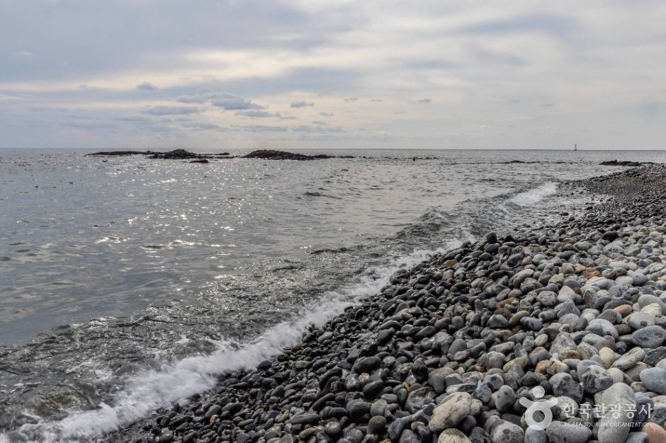 通邱尾 モンドル海水浴場