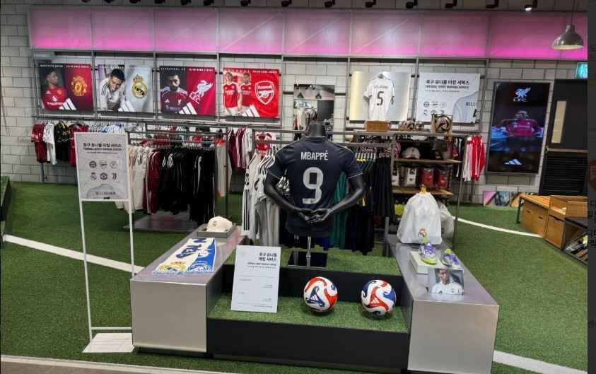 [事後免税店] adidas（アディダス）・スターフィールドアンソン（安城）店(아디다스 스타필드 안성점)