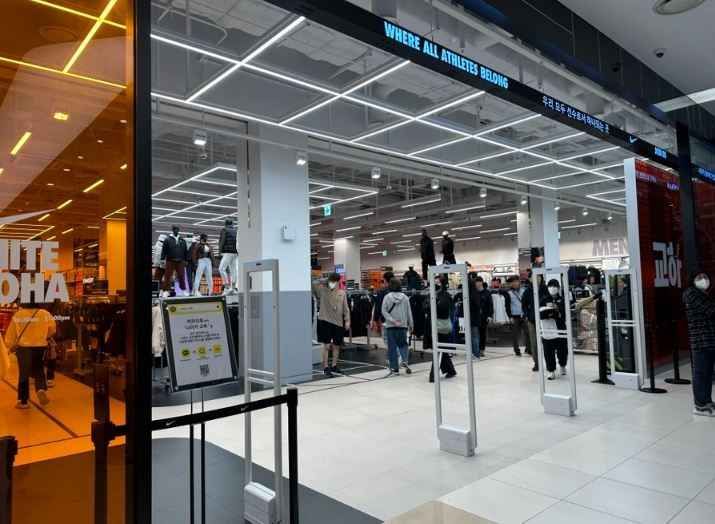 [事後免税店] ナイキ・ロッテプレミアムアウトレットパジュ（坡州）店(나이키 유나이트 롯데프리미엄아울렛 파주점)