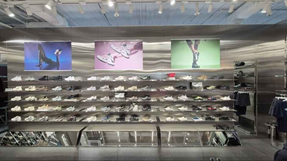 [事後免税店] SALOMON（サロモン）・スターフィールドスウォン（水原）店(살로몬 스타필드 수원점)