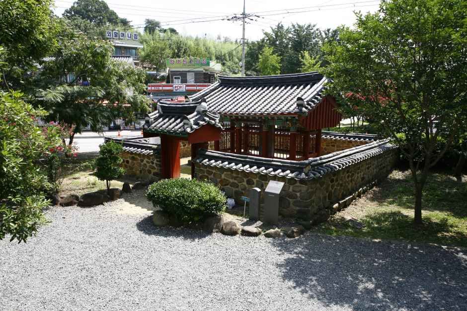 충효동 정려비각