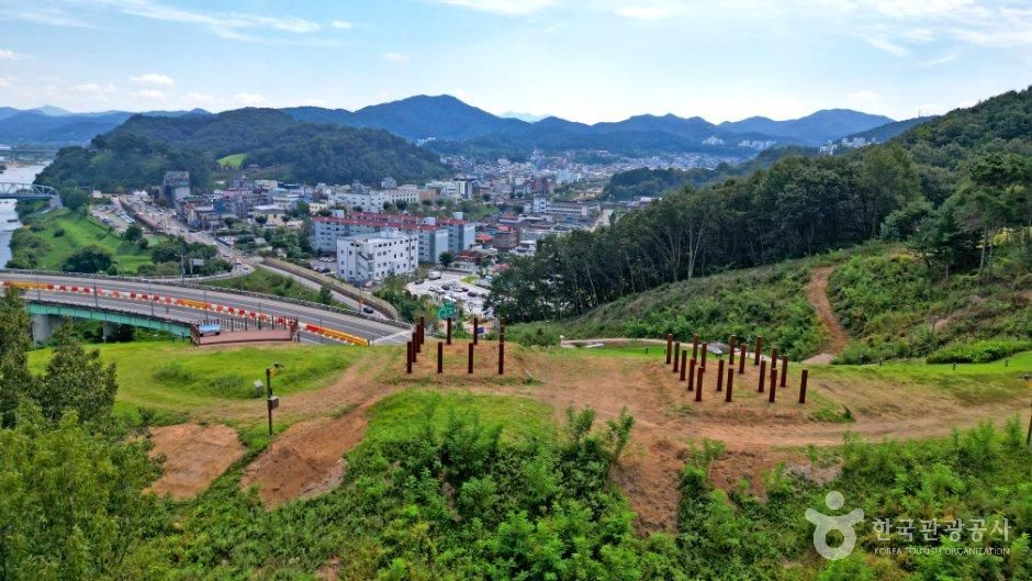 공주 정지산 유적