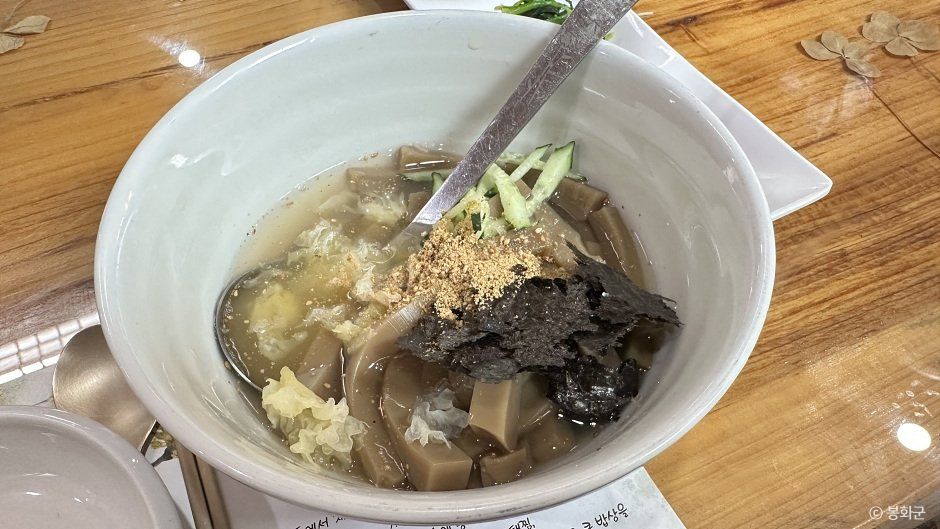 봉화_산수유길사이로 (4).jpg