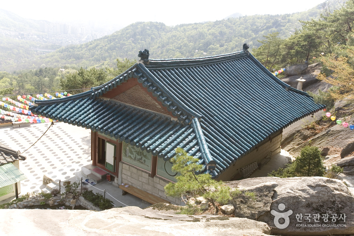 Suam Temple (Seoul)