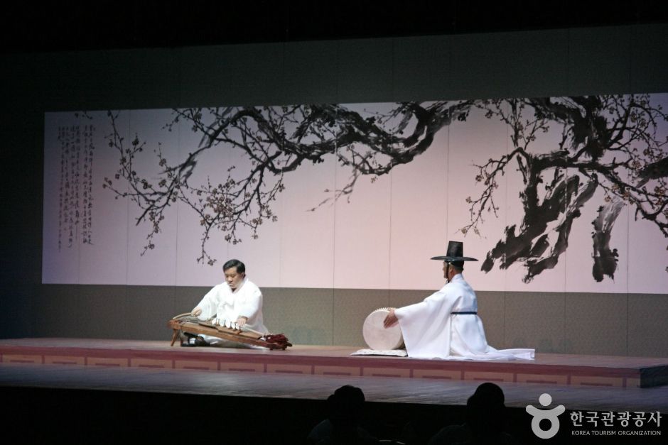 Jindo is renowned for “sori,” traditional Korean vocal music.