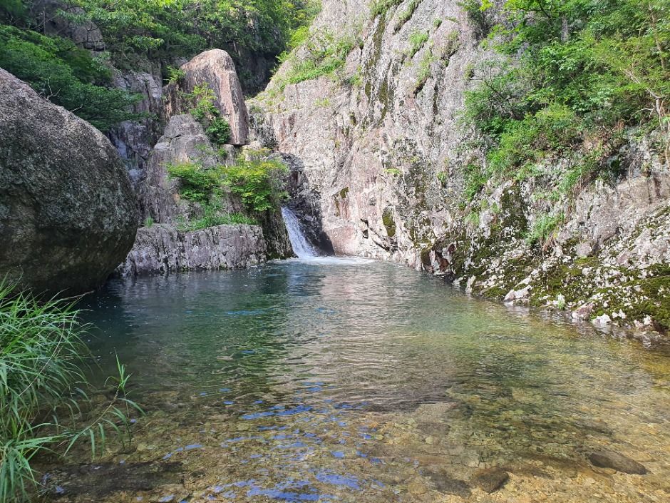 臥龍沼渓谷