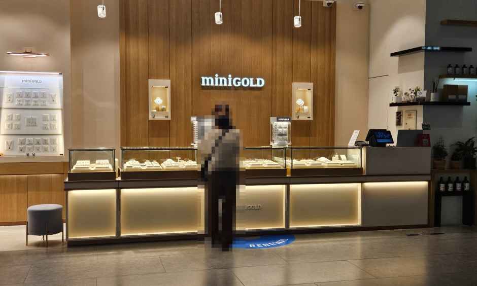 ミニゴールド 現代プレミアムアウトレット 松島店