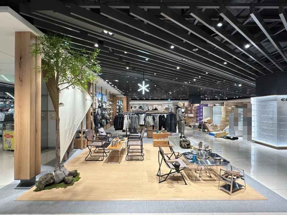 [事後免税店] snow peak（スノーピーク）・現代プサン（釜山）店(스노우피크 커넥트현대 부산점)