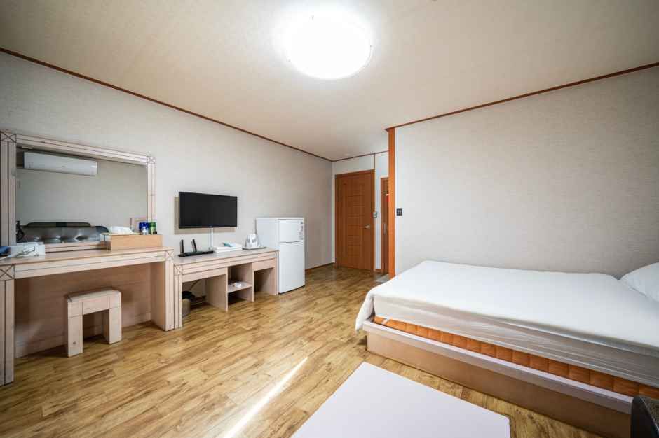 보령_오션뷰리조텔_호텔형15평 (2).jpg