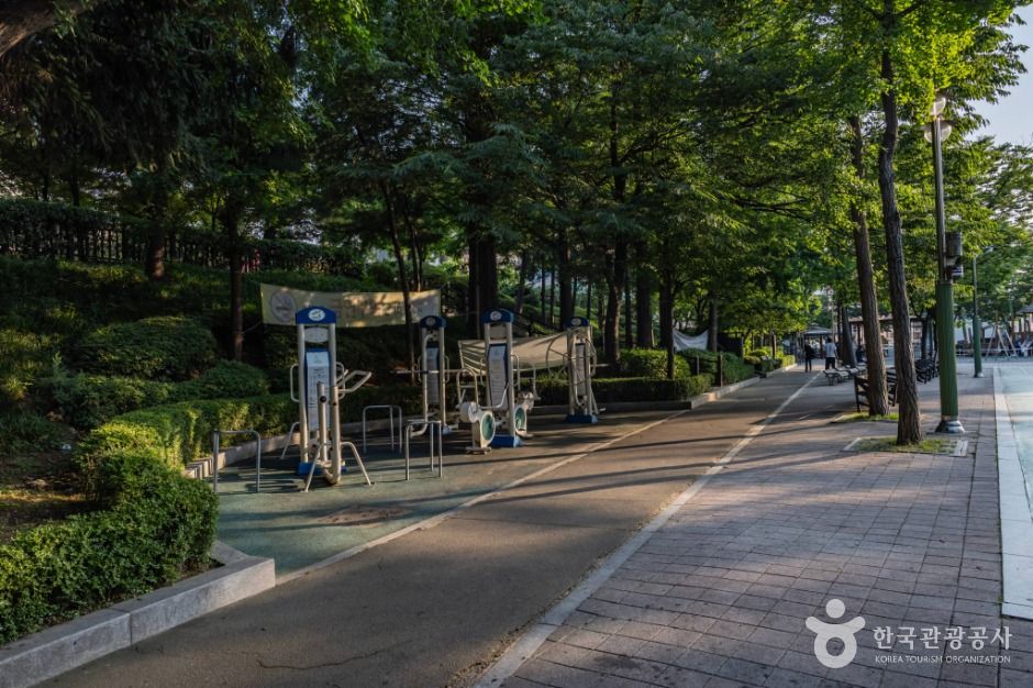 Geonji Park