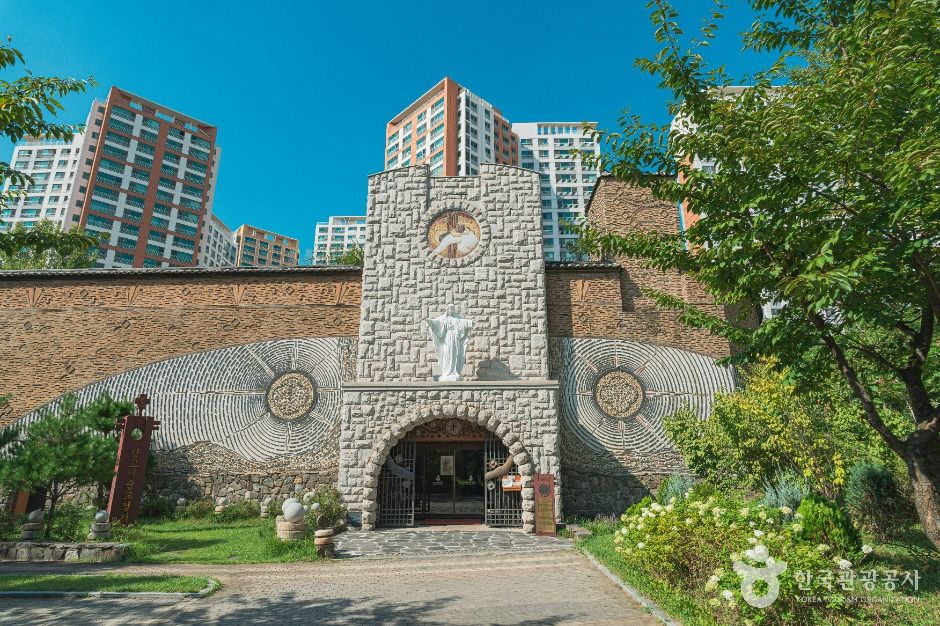 堂峴殉教聖地