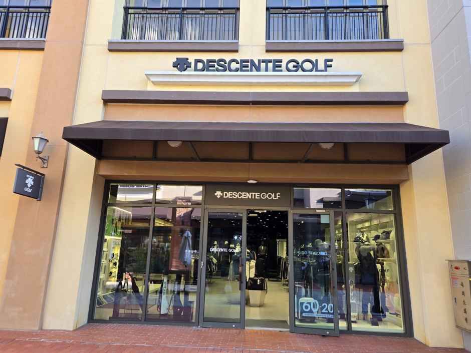 デサントゴルフ ロッテプレミアムアウトレット器興店