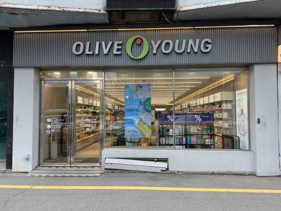 [事後免税店]Olive Young・チャムシル（蚕室）チャンミ商店街店(올리브영 잠실장미상가점)