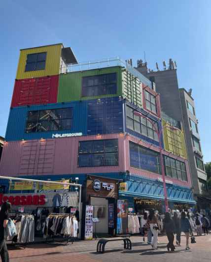 M Playground Hongdae No. 3 Branch [Tax Refund Shop](엠플레이그라운드 홍대3호점)