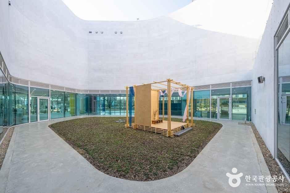 진주실크박물관