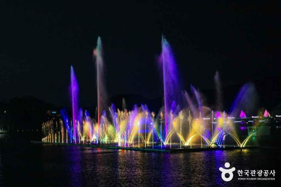 충남_예산_예당호 출렁다리(음악분수)_외부_10.jpg