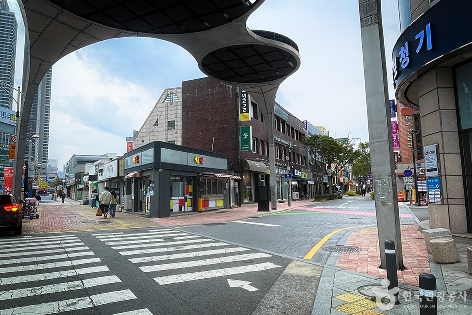 鳳山文化通り