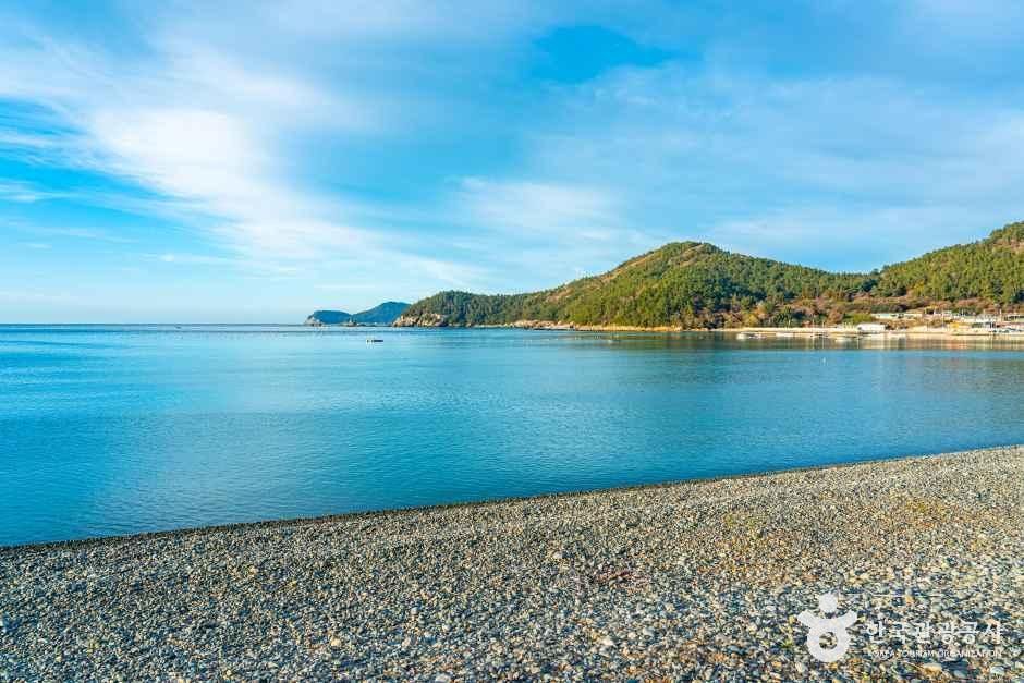Jinsan-ri Beach