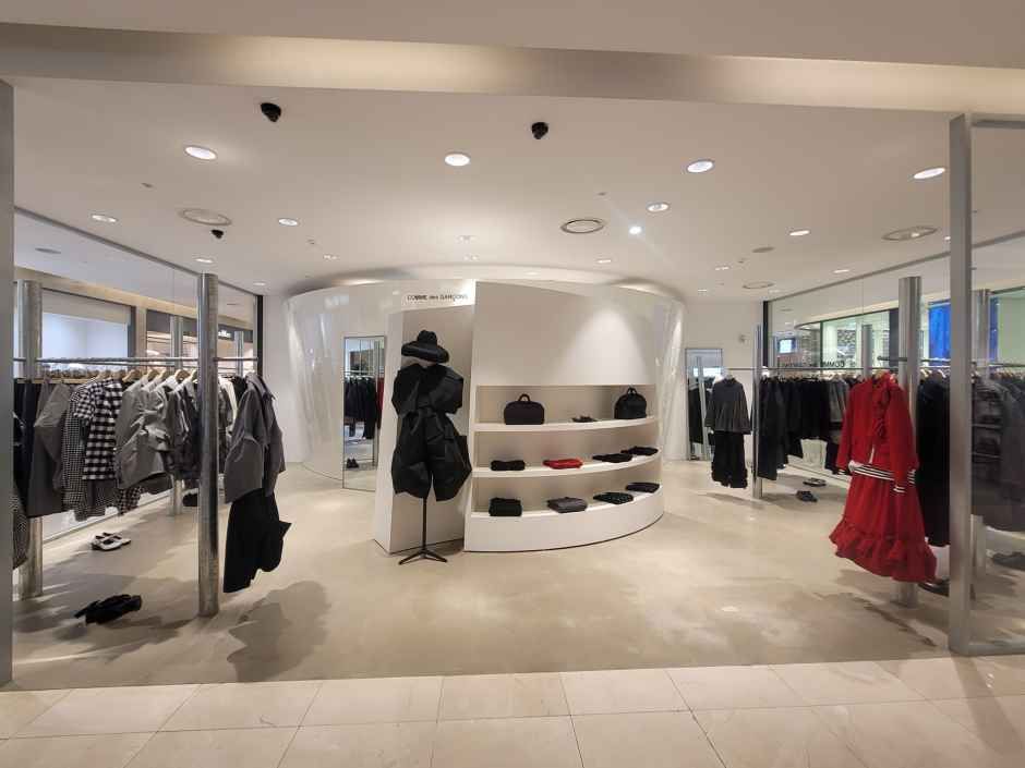 Comme des Garçons Women's Collection Hyundai Department Store Trade Center Branch [Tax Refund Shop](꼼데가르송 여성 컬렉션 현대백화점 무역센터점)